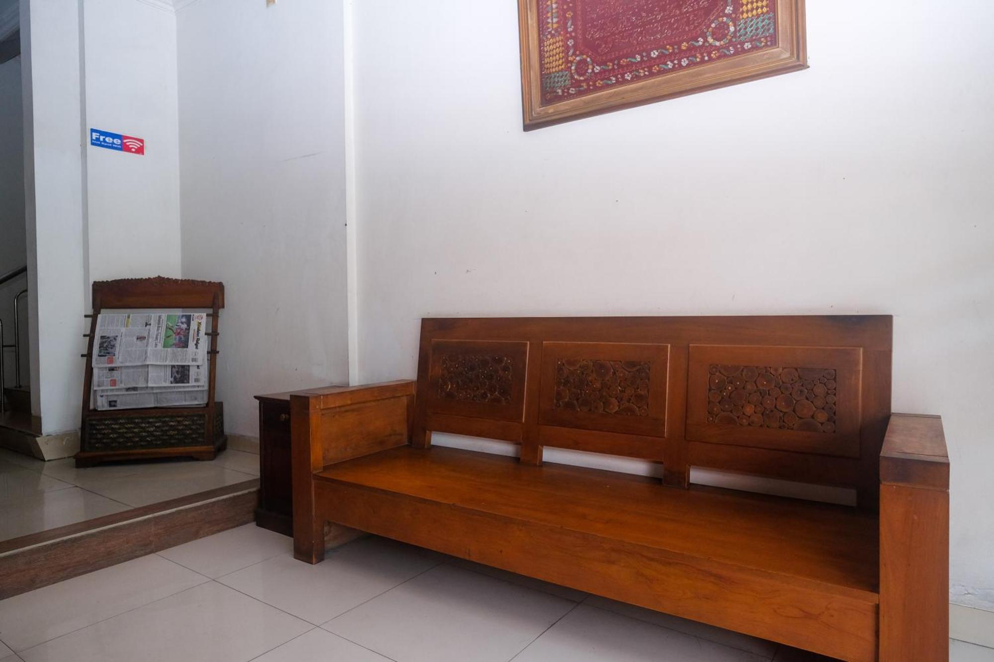 Urbanview Hotel Pondok Anggun Yogyakarta By Reddoorz Maguwo Exterior foto